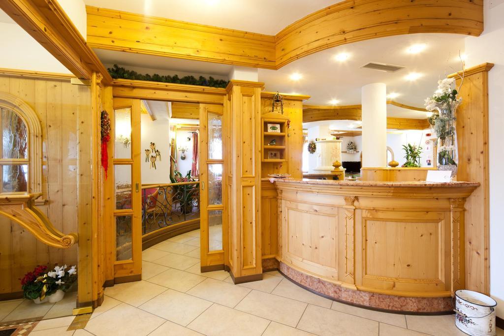 Hotel Garni Laura Arabba Ngoại thất bức ảnh
